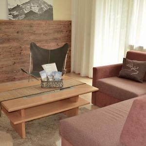 Hollys Appartement Garden